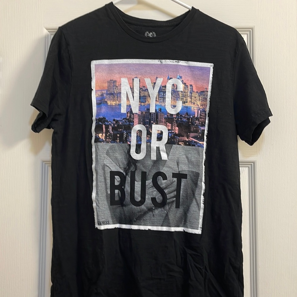 Express Graphic Tee